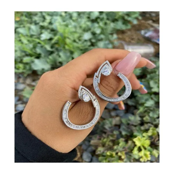 گوشواره نقره زنانه طرح اشکی نگین دار R-612 گوشواره نقره زنانه طرح اشکی نگین دار R-612