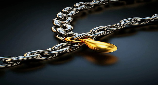 آیا زنجیر نقره طلا را می‌خورد؟